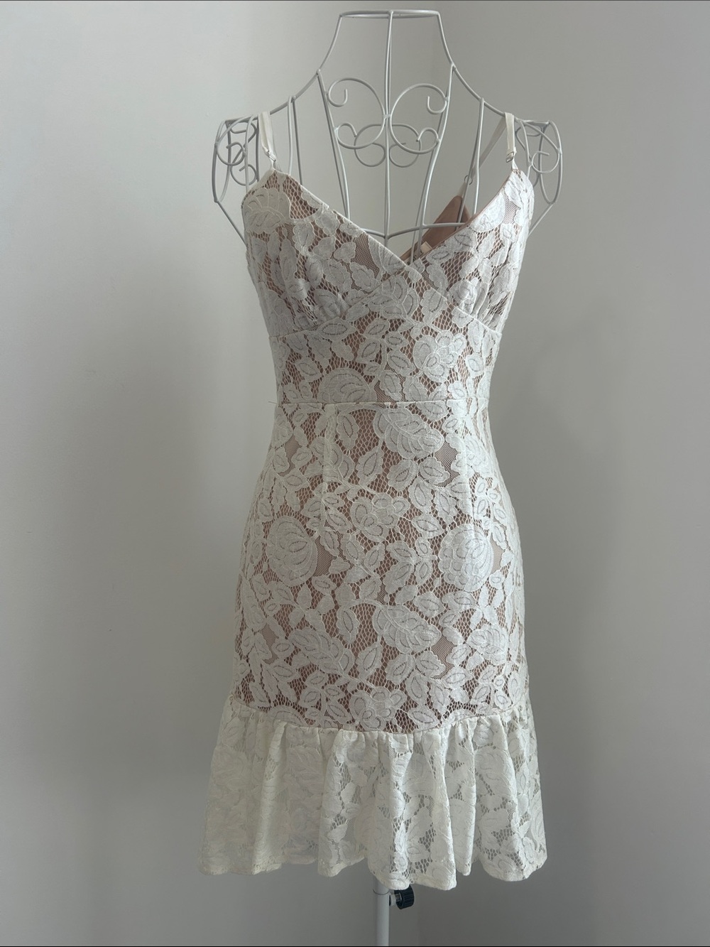 Morrisday The Label White Coquette Lace Ruffle Hem Dress
